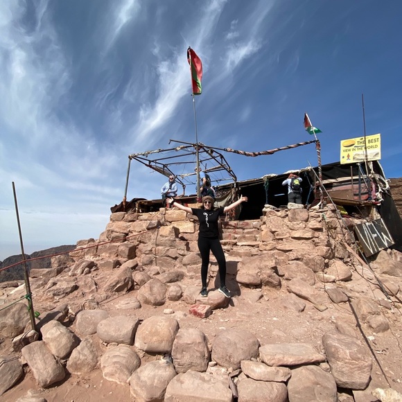 Meet your Posher, Lauren - Picture 6 of 6